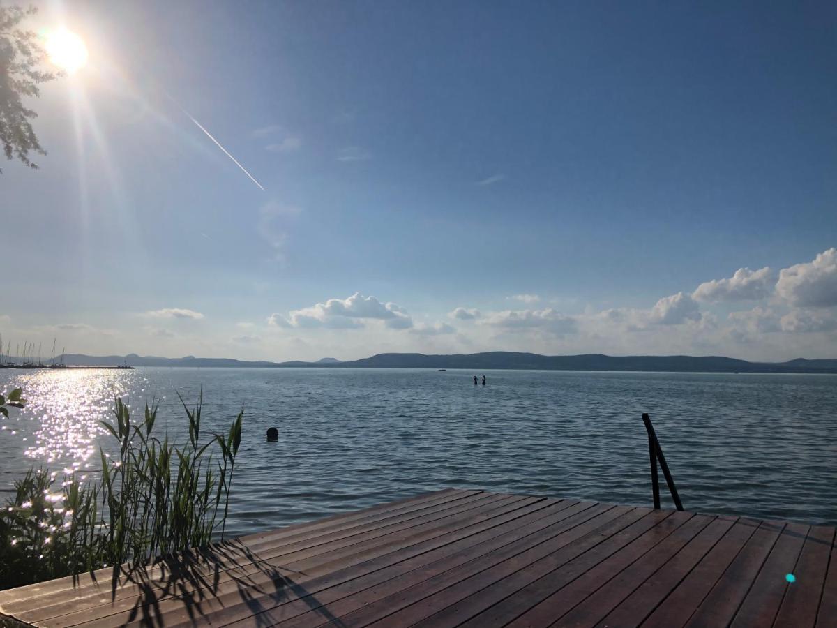 Sunny Private Beach Balatonlelle Esterno foto